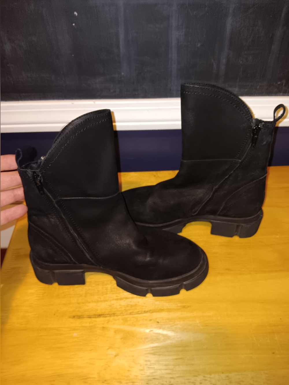 Vintage Foundry Co Suede Zip Ankle Boots Size 7